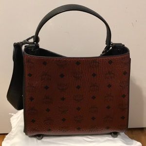 NWOT MCM satchel/crossbody bag